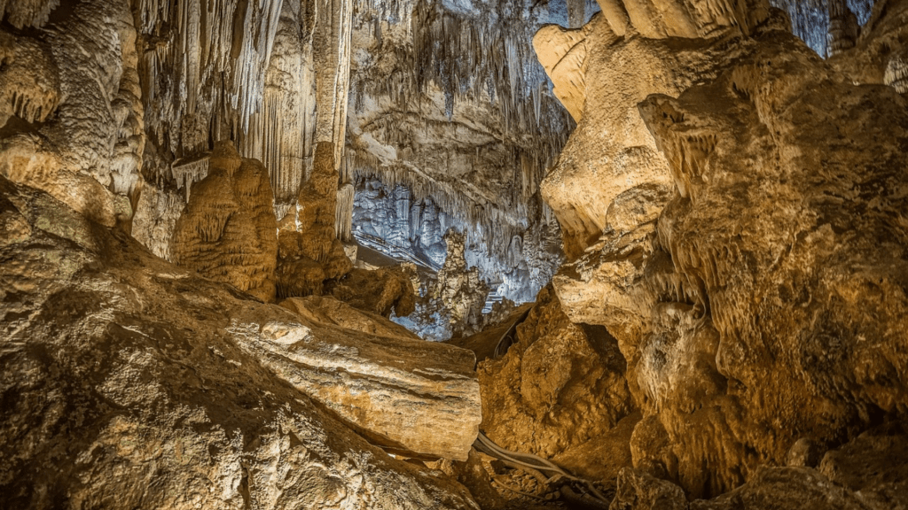 cuevas de nerja malaga con ninos