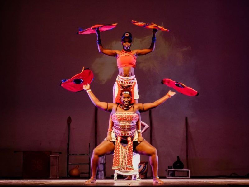 circo africano Mighty Jambo Greedy on Christmas Day