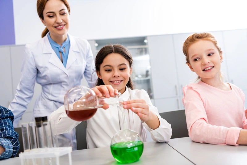 dia de la mujer y la niña en la ciencia alicante