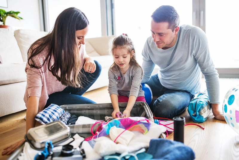 niños preparando su maleta