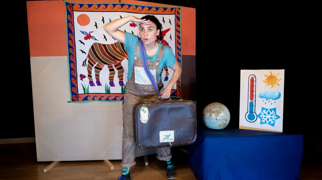 uhambo un viaje alrededor del mundo tolon tell on